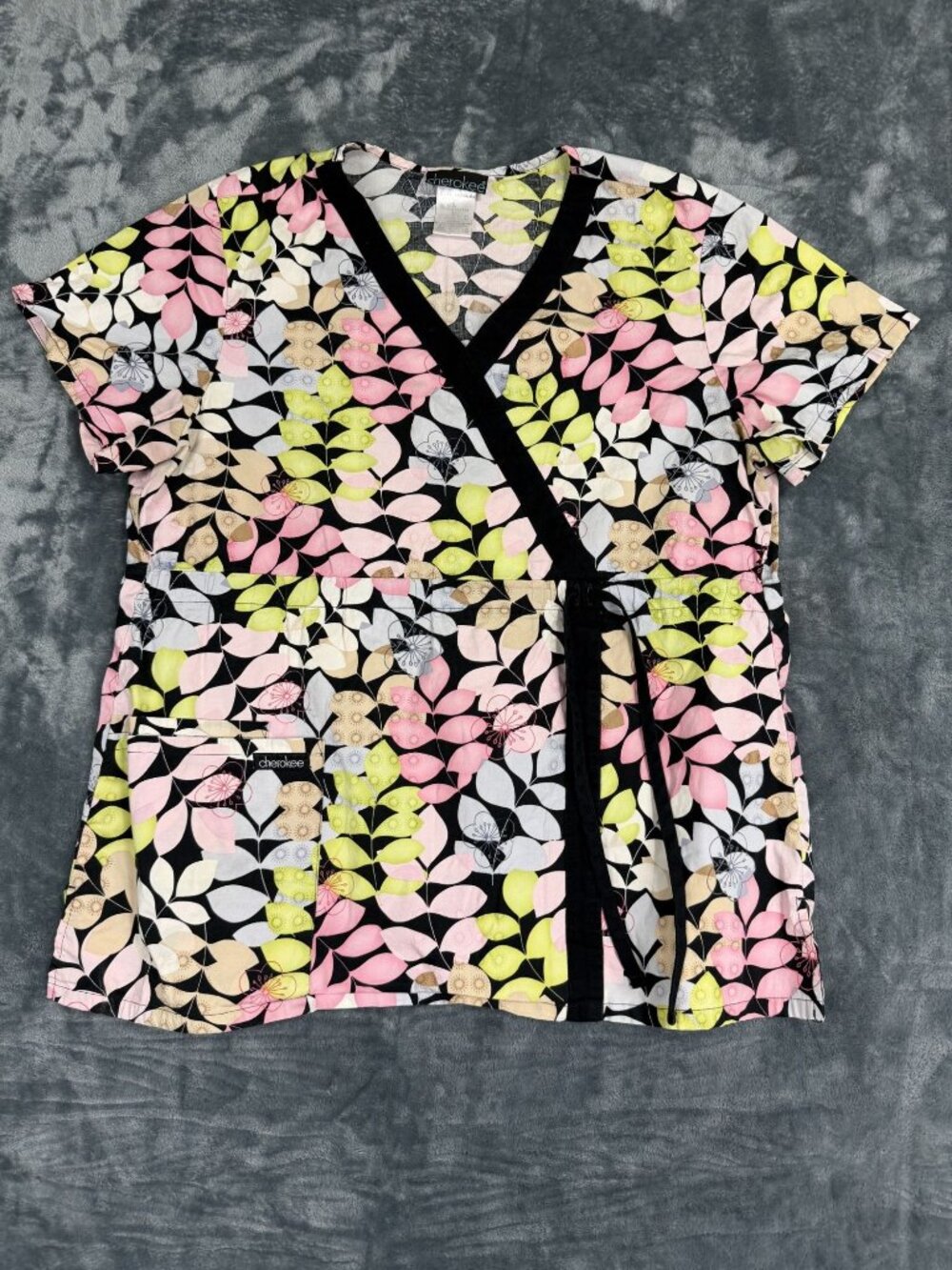 Cherokee Womens Floral Print Wrap Scrub Top With Pockets Size L